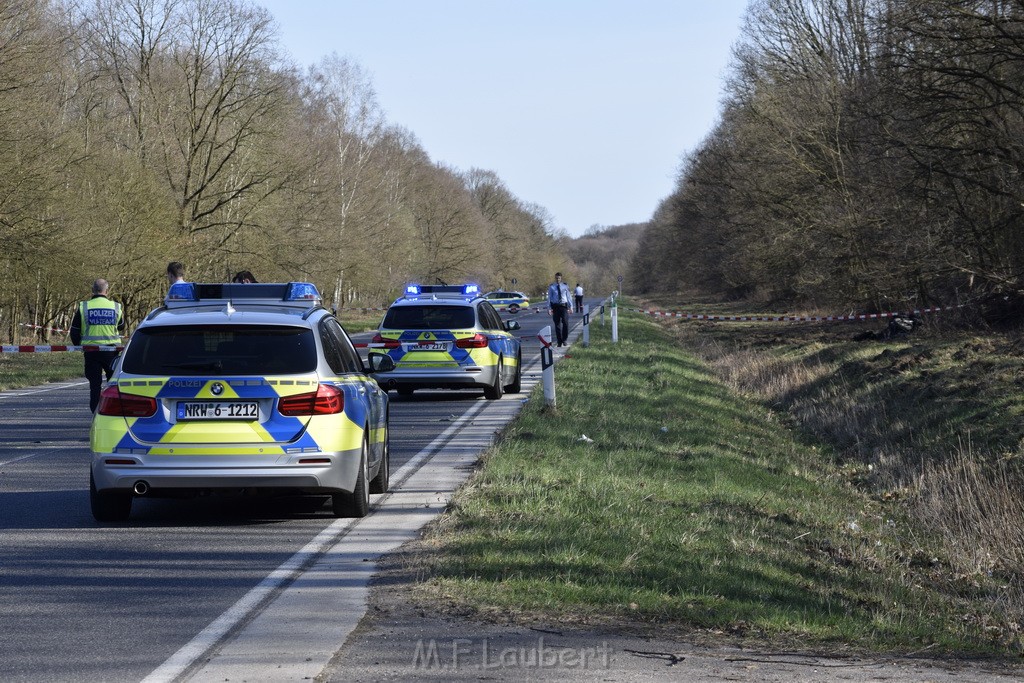 Schwerer VU Krad Fahrrad Koeln Porz Alte Koelnerstr P152.JPG - Miklos Laubert